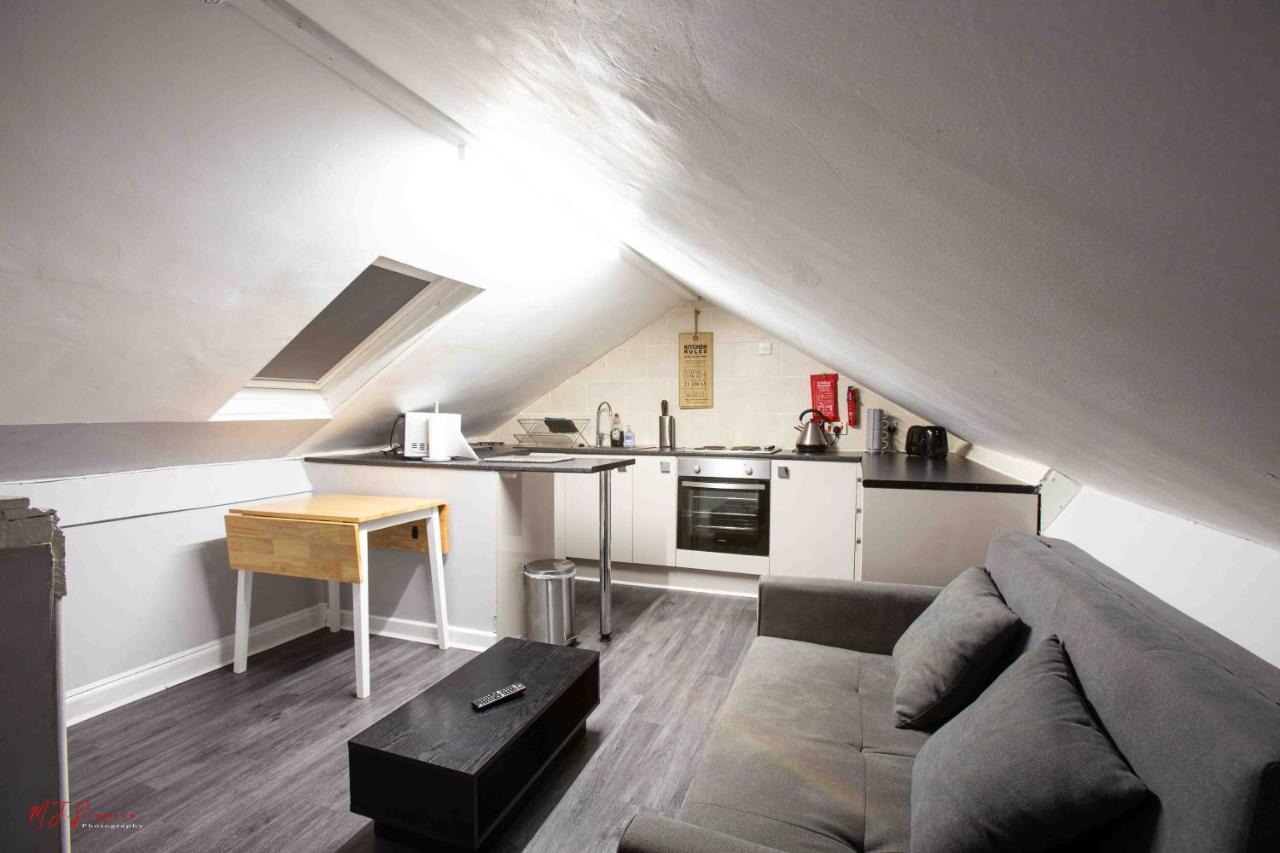 Appartamento Near - F - First Floor 2 Bedroom Maisonette - Self Check In *